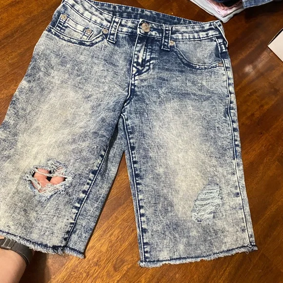 Boys True Religion Shorts - Picture 5 of 5